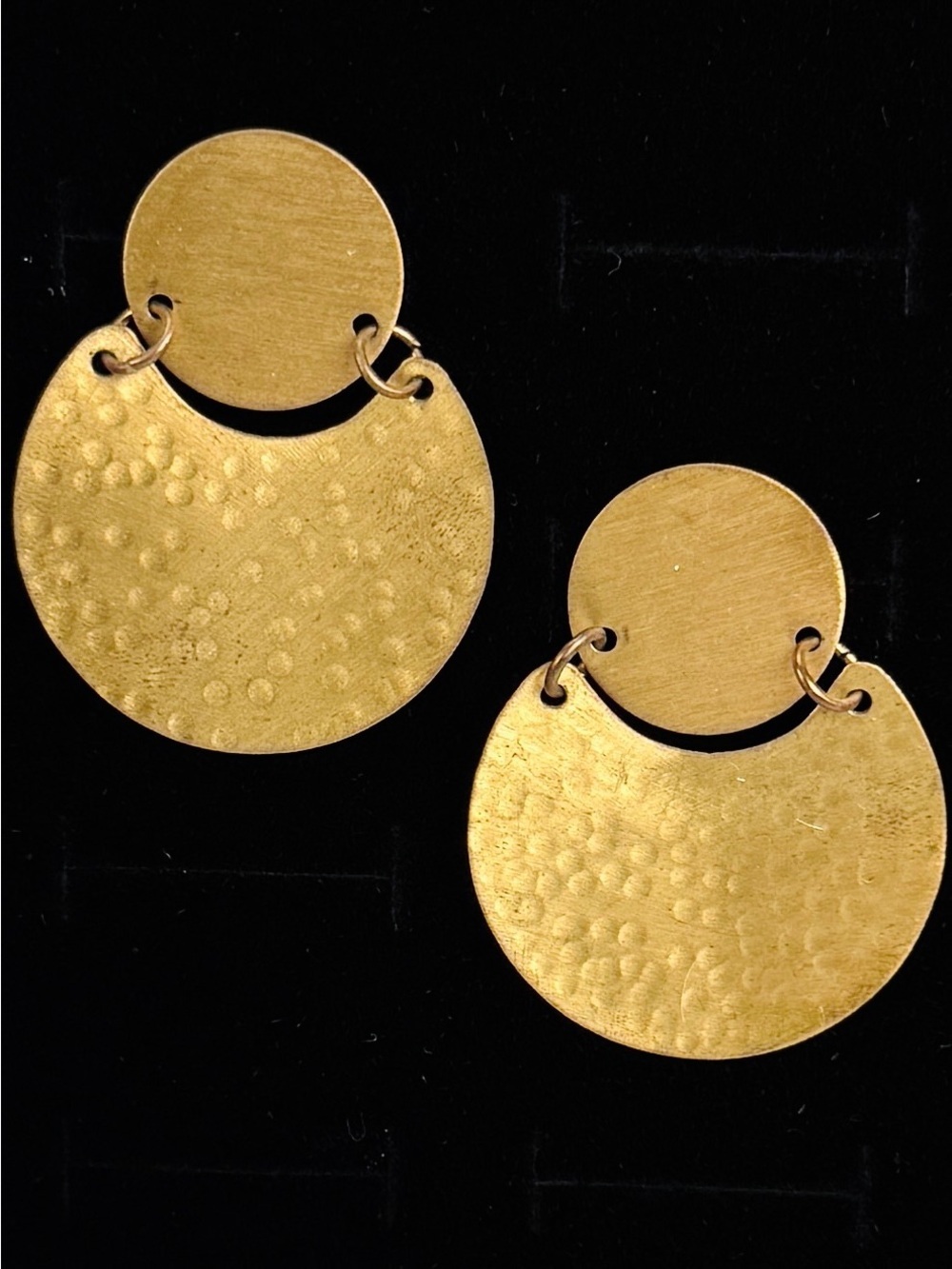 Vintage aged goldtone hammered brasstone modernist pierced earrings